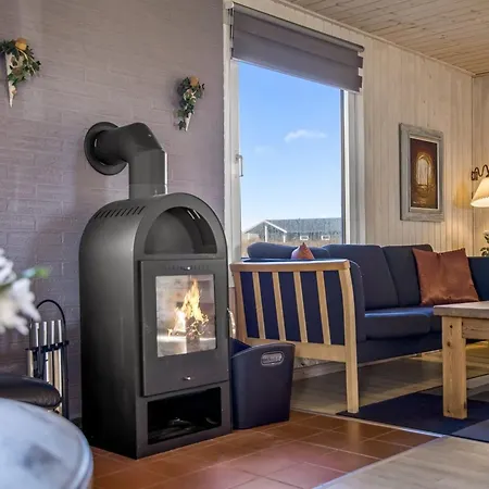 Feriehus - 441m From The Sea By Interhome *