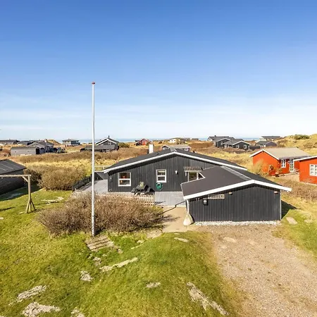 - 441m From The Sea By Interhome Feriehus *